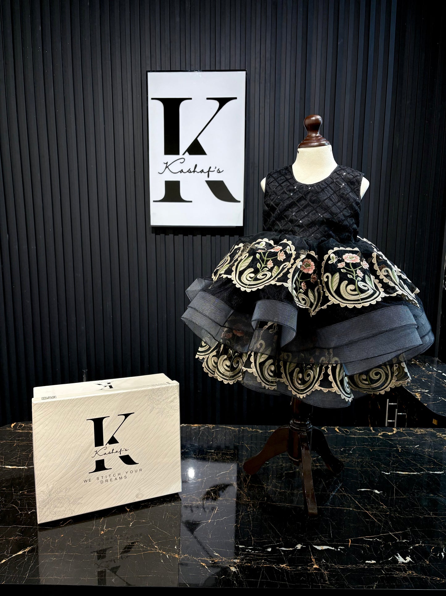 LUX. EMB FROCK BLACK 4114