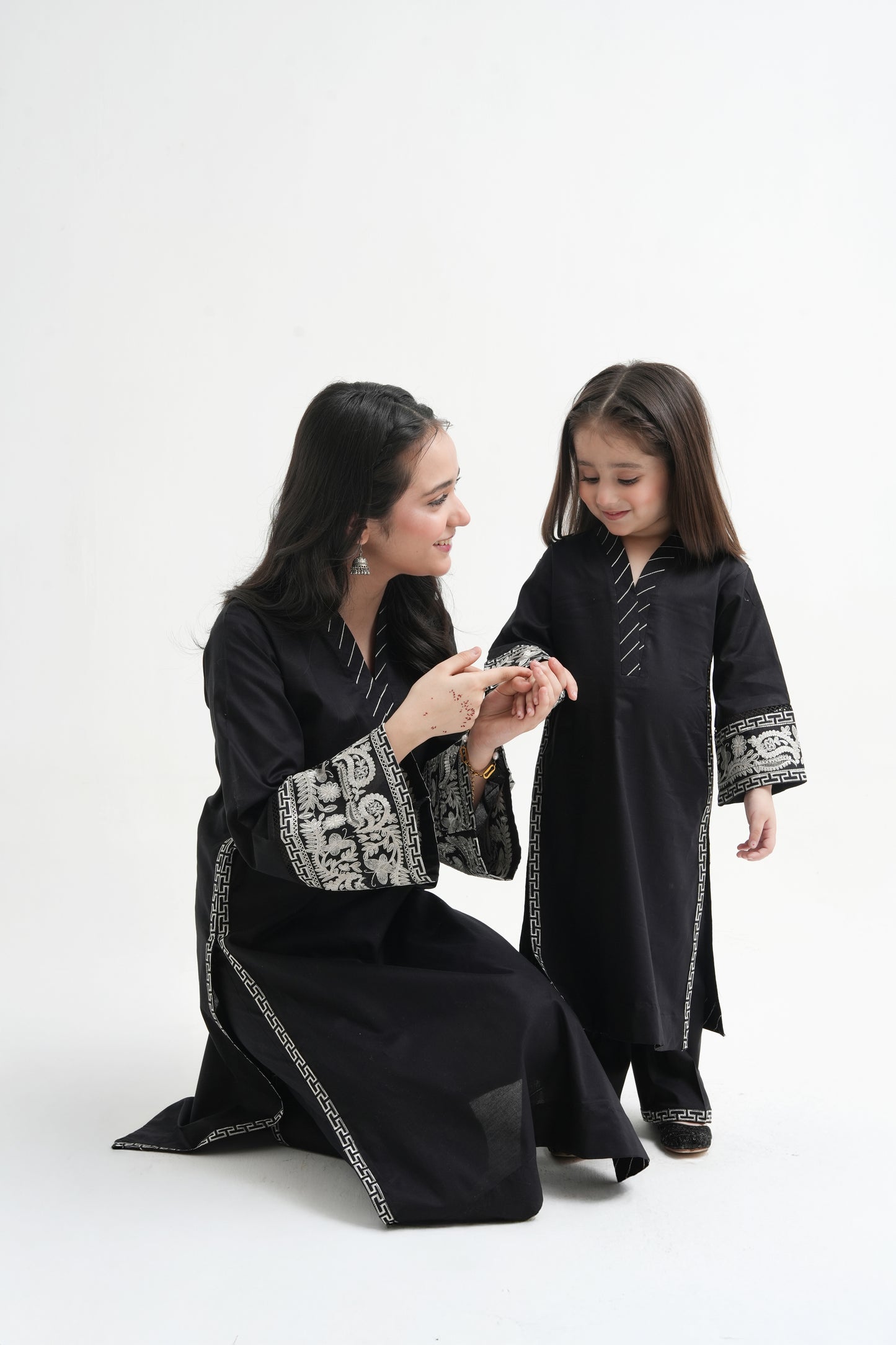 2 PIECE EMRODERED LAWN SUIT BLACK KV-1024