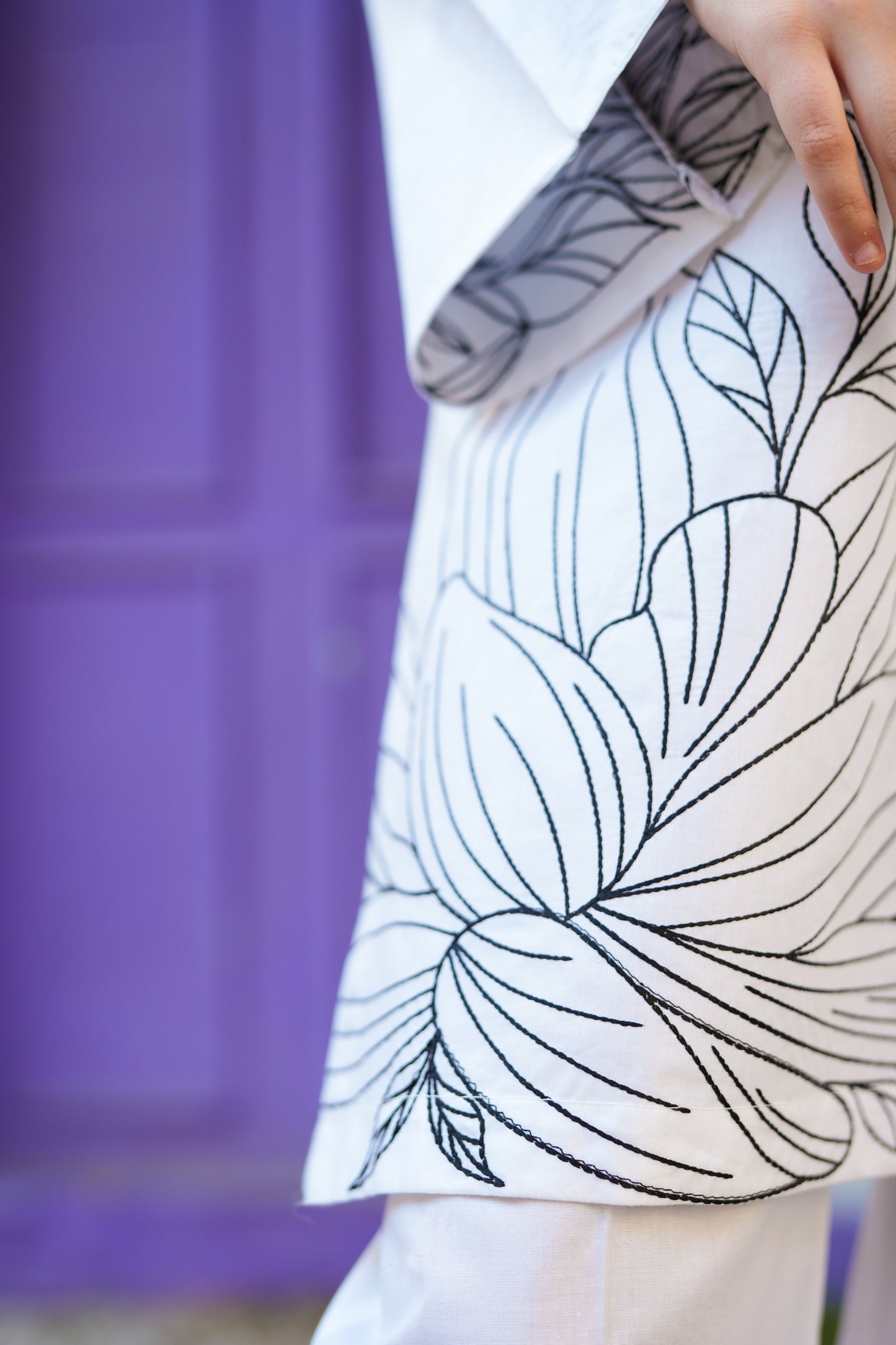 2 PIECE EMRODERED LAWN SUIT WHITE KRS-1022