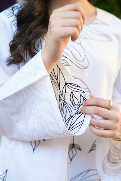 2 PIECE EMRODERED LAWN SUIT WHITE KRS-1022