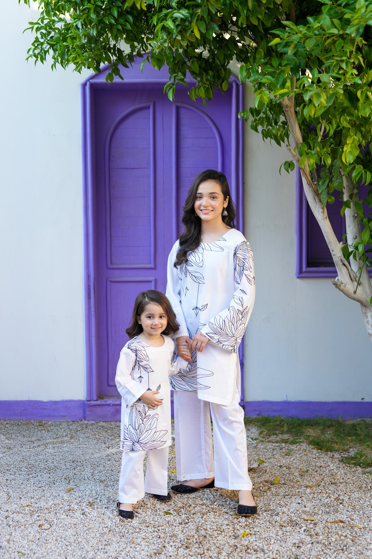 2 PIECE EMRODERED LAWN SUIT WHITE KRS-1022
