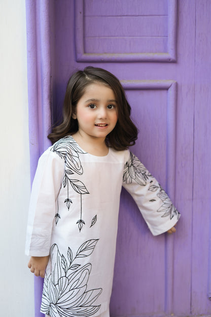 2 PIECE EMRODERED LAWN SUIT WHITE KRS-1022