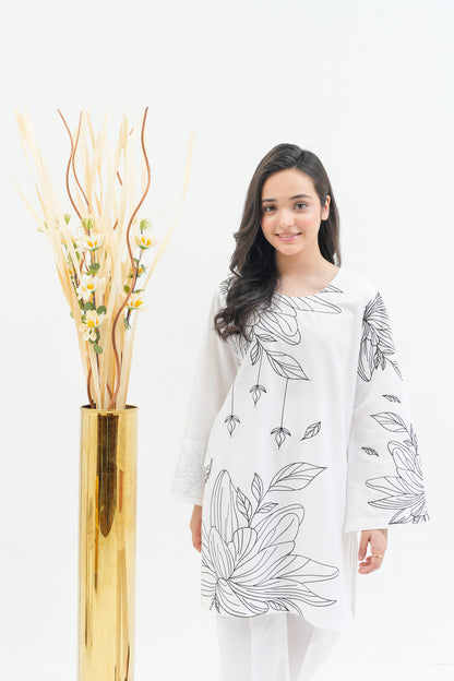 2 PIECE EMRODERED LAWN SUIT WHITE KRS-1022