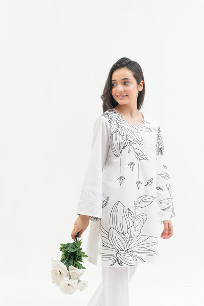 2 PIECE EMRODERED LAWN SUIT WHITE KRS-1022