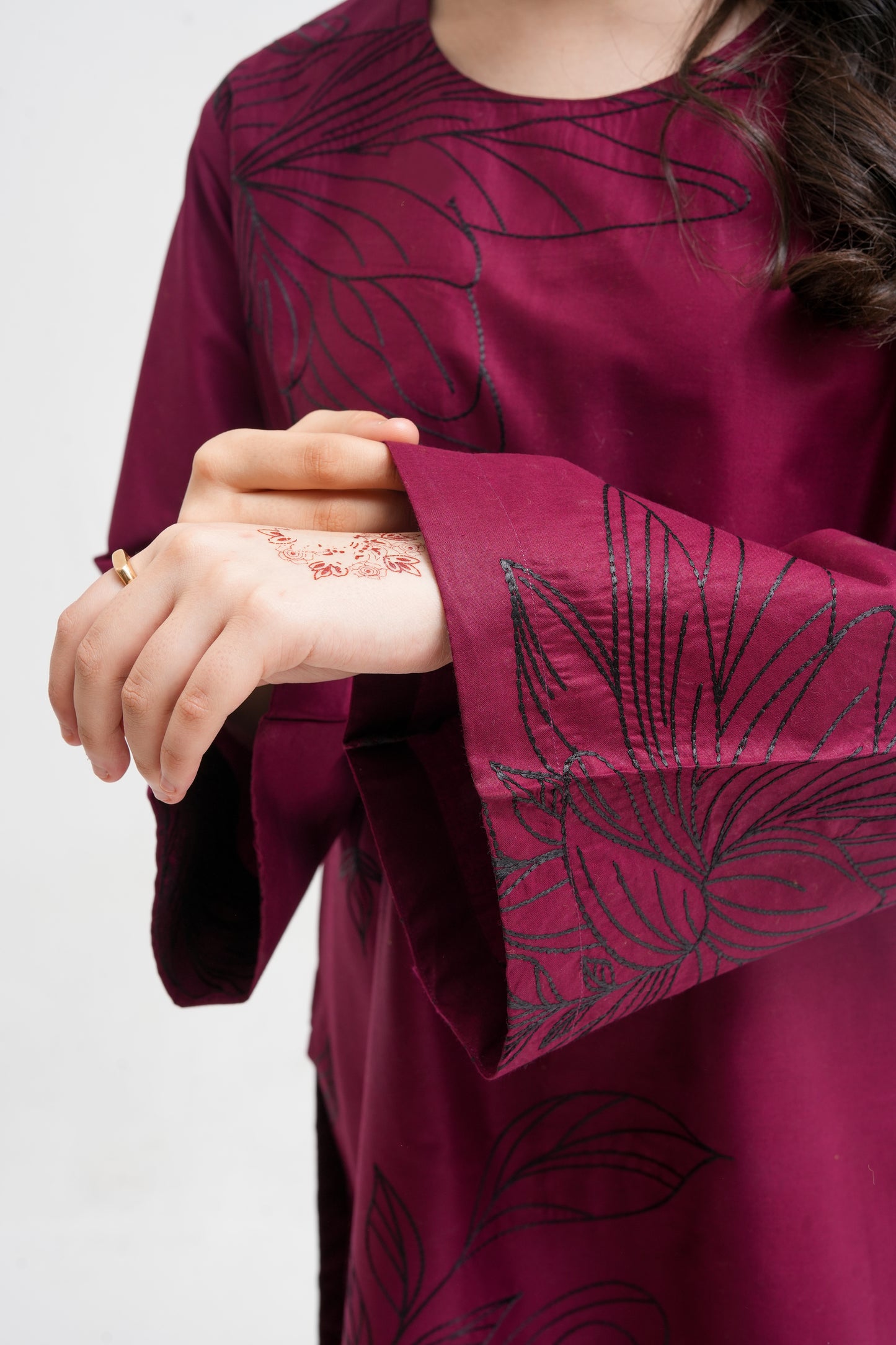 2 PIECE EMBROIDERED LAWN SUIT DARK MAROON KRS-1021