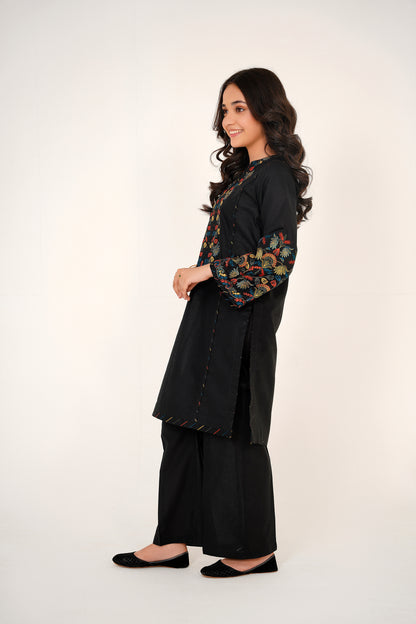 2 PIECE EMBROIDERED LAWN SUIT BLACK KDR 2101
