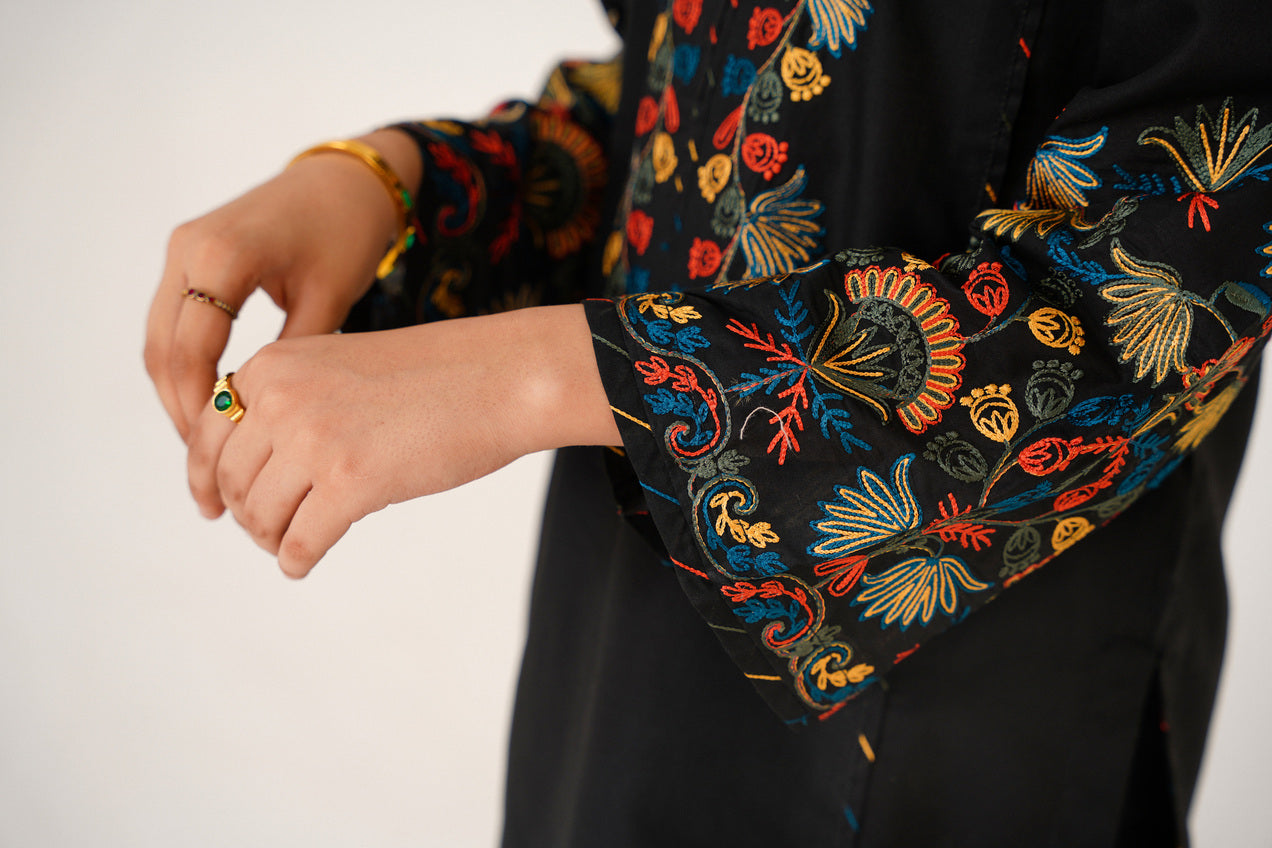 2 PIECE EMBROIDERED LAWN SUIT BLACK KDR 2101