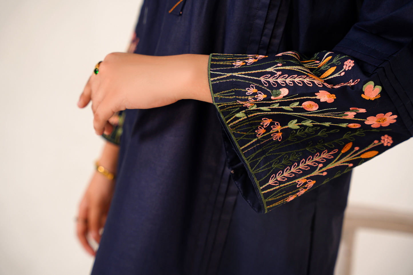 2 PIECE EMBROIDERED LAWN SUIT SINGLE BORDER NAVY BLUE 2102