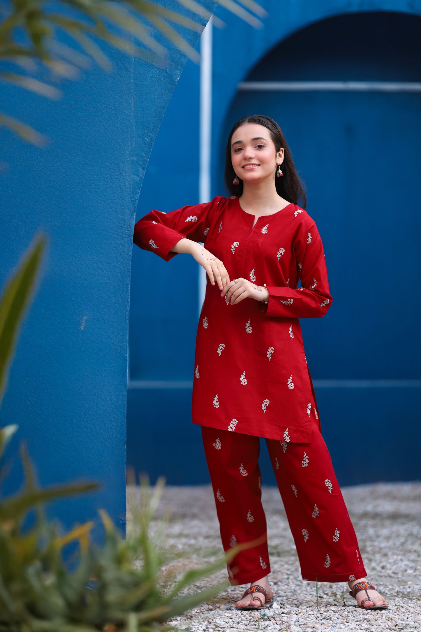 2 PIECE EMBROIDERED LAWN SUIT MAROON KFM-1020